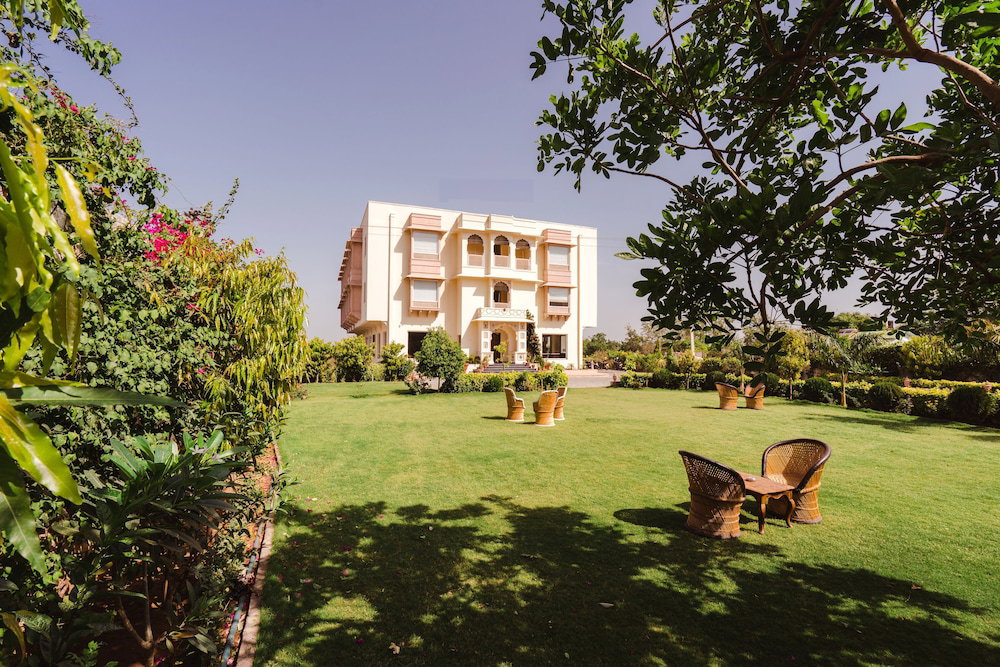 Hotel · WelcomHeritage Mount Valley Resort, Ranthambore, Sawai Madhopur