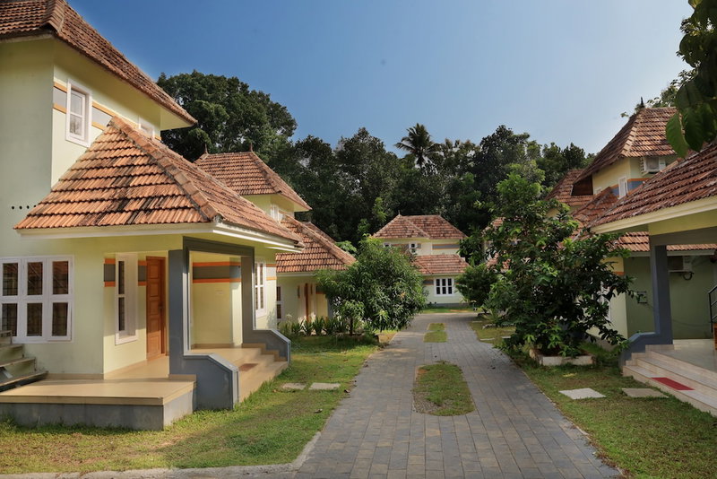 Vajra Ayurveda and Yoga Retreat, Aluva, India