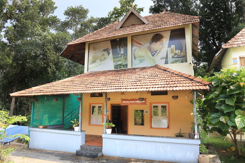 Vajra Ayurveda and Yoga Retreat, Aluva, India