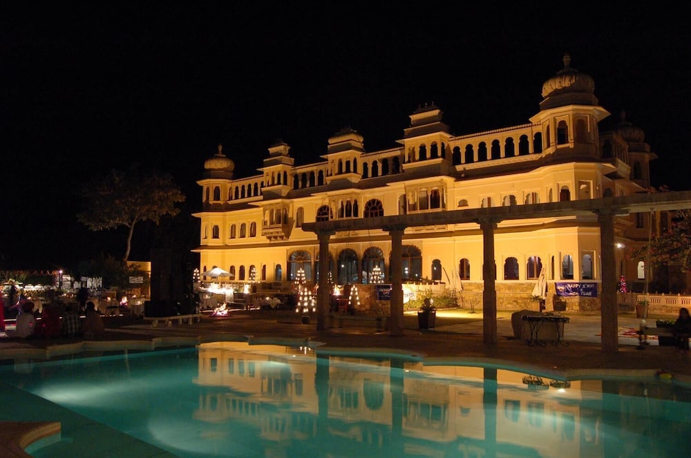 Hotel · Fateh Bagh, Desuri