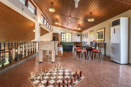 SaffronStays Casa Del Palms - 8BR luxury pool villa with gazebo, pickleball, bar & lawns near Nagaon Beach, Alibaug, India