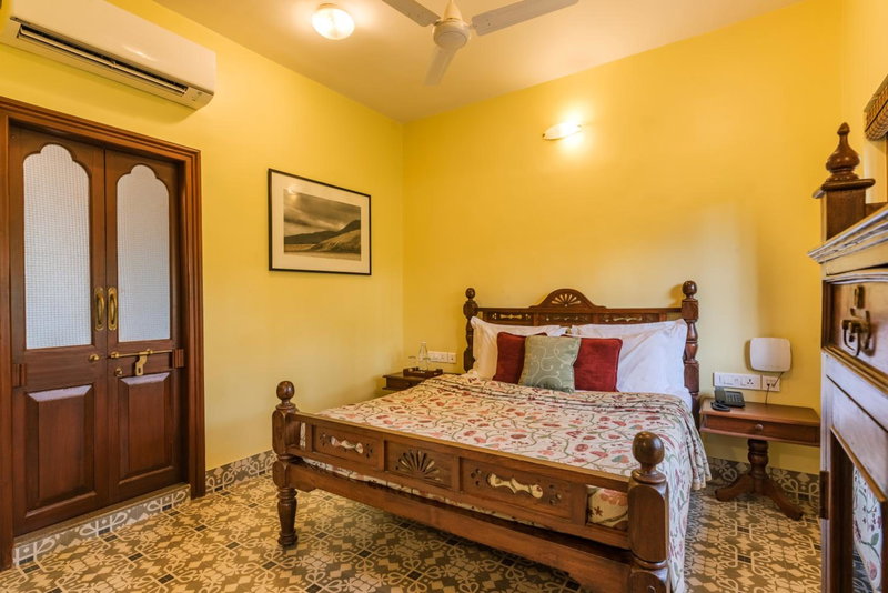 SaffronStays Casa Del Palms - 8BR luxury pool villa with gazebo, pickleball, bar & lawns near Nagaon Beach, Alibaug, India