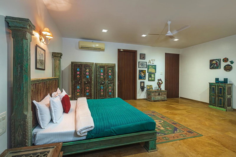 SaffronStays Casa Del Palms - 8BR luxury pool villa with gazebo, pickleball, bar & lawns near Nagaon Beach, Alibaug, India
