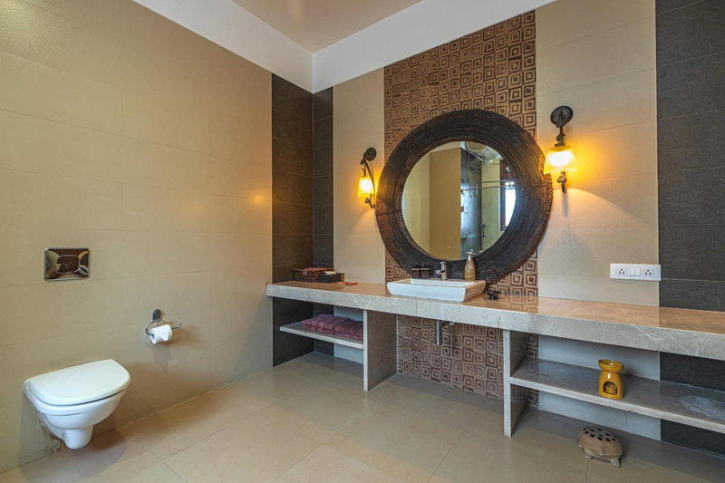SaffronStays Casa Del Palms - 8BR luxury pool villa with gazebo, pickleball, bar & lawns near Nagaon Beach, Alibaug, India