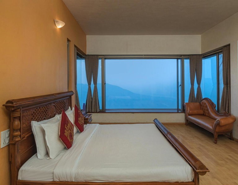SaffronStays Aurelia, Panchgani - Balinese villa with breathtaking valley views, Panchgani, India