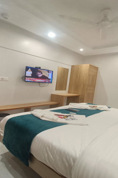 Hotel Shree Sai Dham Near New Delhi Railway Station, Paharganj, New Delhi, India
