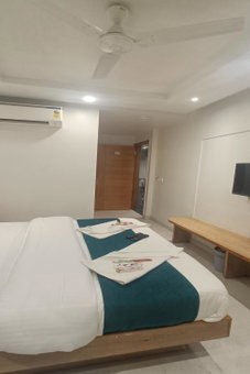 Hotel Shree Sai Dham Near New Delhi Railway Station, Paharganj, New Delhi, India