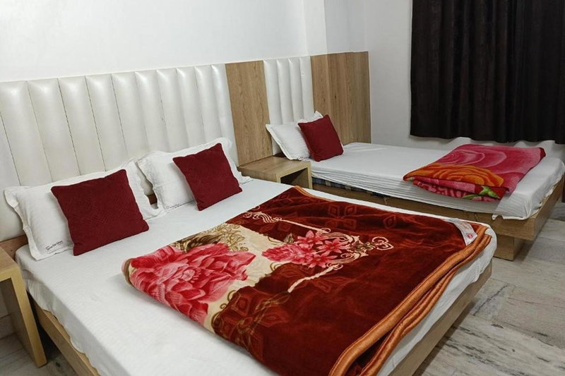 Hotel Shree Sai Dham Near New Delhi Railway Station, Paharganj, New Delhi, India