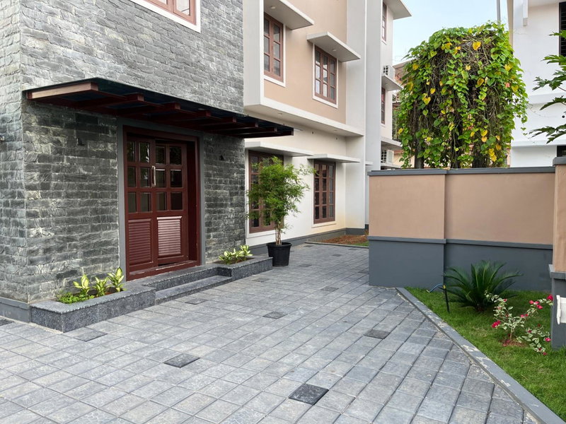 Solomon Apartments,Alappuzha beach., Alleppey, India