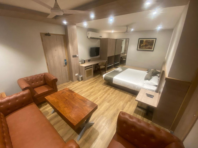 Firangipani Suites - A Corporate Boutique Hotel, Pānchuria, India