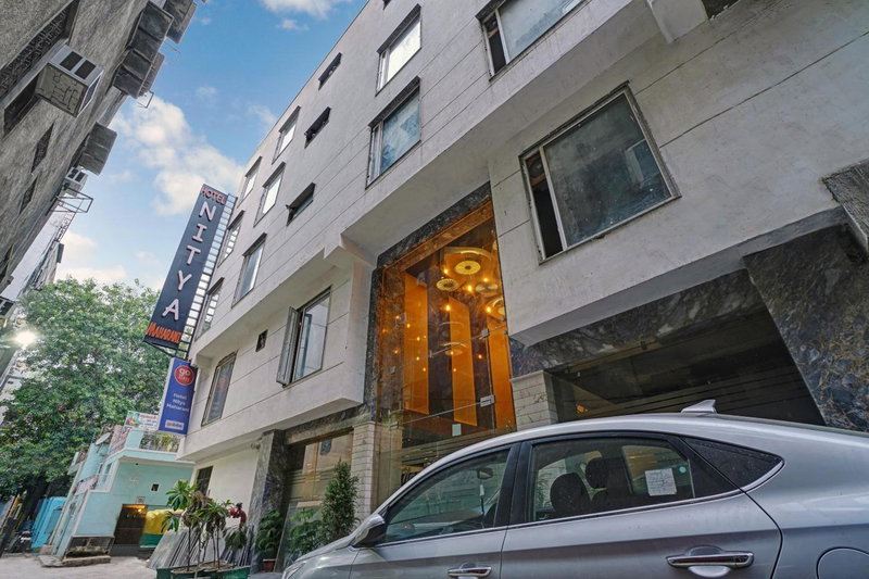 Staybook Hotel Nitya Maharani Free Airport Pickup, New Delhi, India