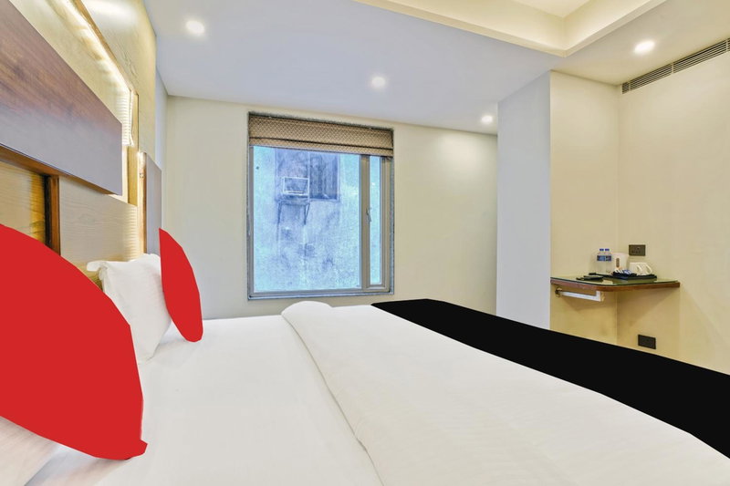 Staybook Hotel Nitya Maharani Free Airport Pickup, New Delhi, India