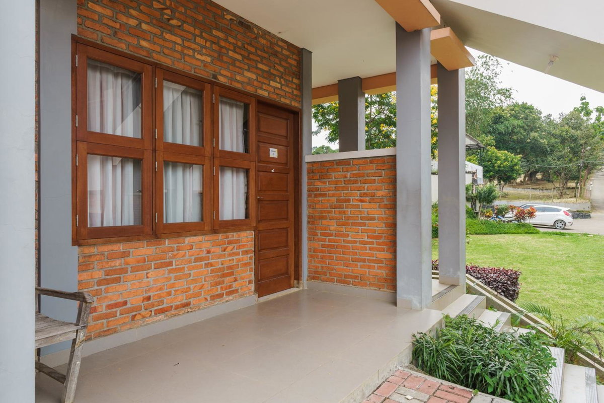 Hotel · RedDoorz Plus at Hotel Negeri Baru Lodaya Puncak, Bogor