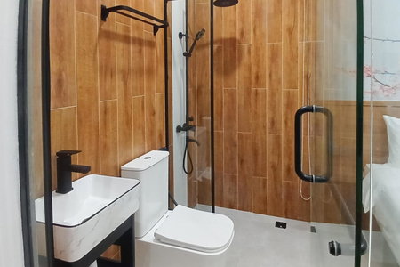 Urbanview Hotel R House Batuaji, Kubuk, Indonesia