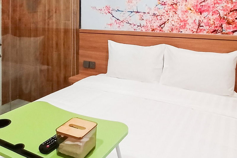 Urbanview Hotel R House Batuaji, Kubuk, Indonesia