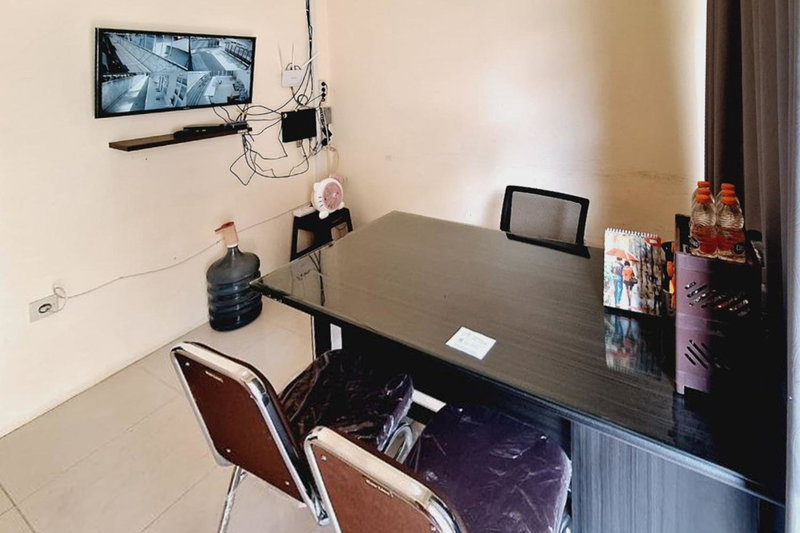 Ayani Guest House RedPartner, Blitar, Indonesia