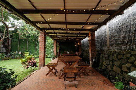 Rumah Canda, Bandung, Indonesia