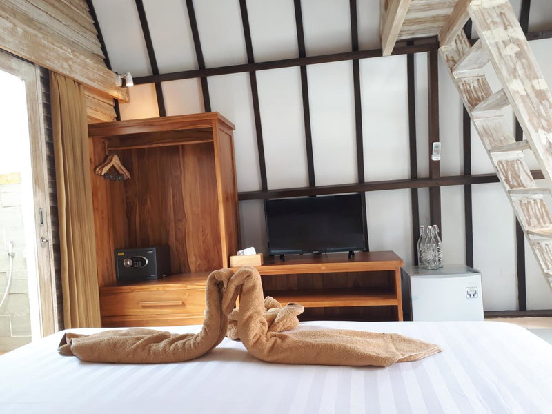 Coco Bale, Gili Meno, Indonesia