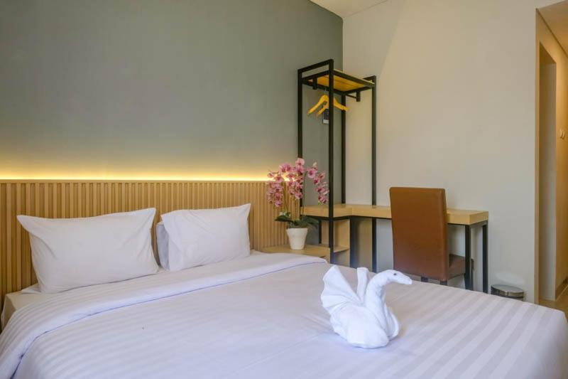 Upcity Hotel Simpang Lima By Sajiwa, Semarang, Indonesia