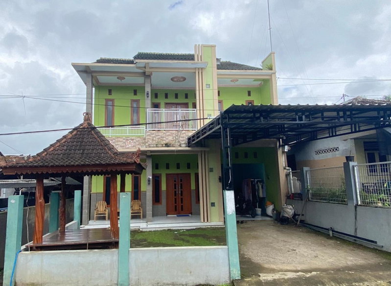 Ijen kingdom guest house, Tamansuruh, Indonesia