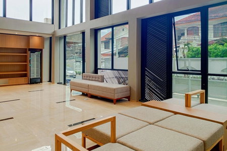 Urbanview Hotel Puri Indah, Jakarta, Indonesia