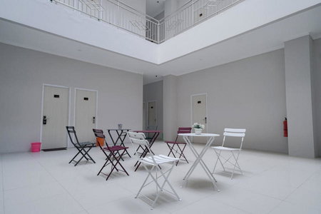 Urbanview Hotel Bari Syariah Palembang By RedDoorz, Sukarami, Indonesia
