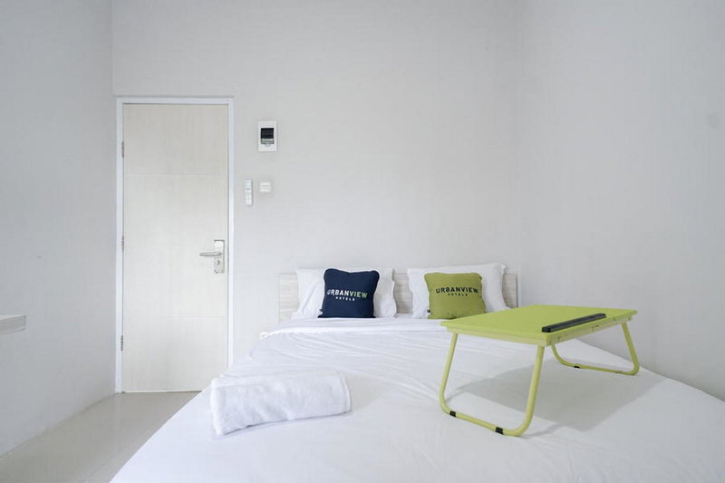 Urbanview Hotel Bari Syariah Palembang By RedDoorz, Sukarami, Indonesia