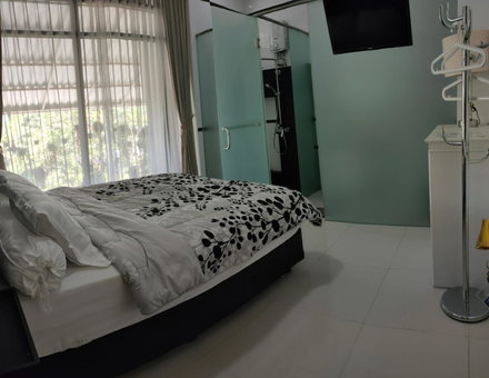 chez FAUSTINE, Bandung, Indonesia