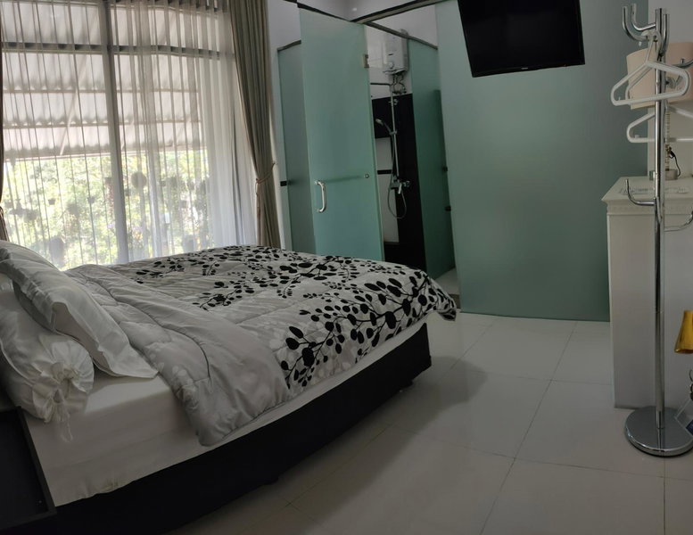 chez FAUSTINE, Bandung, Indonesia