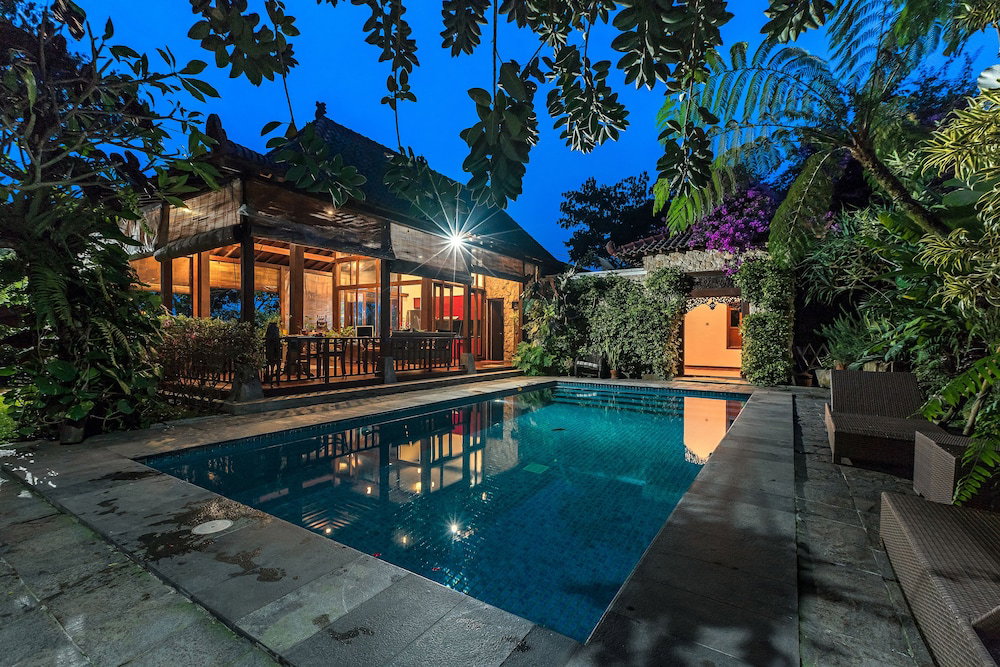 Villa Mulyono, Indonesia