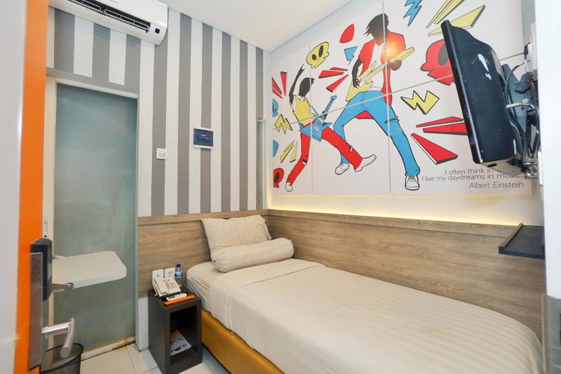 Front One Budget Hotel Tirtonadi Solo, Solo, Indonesia