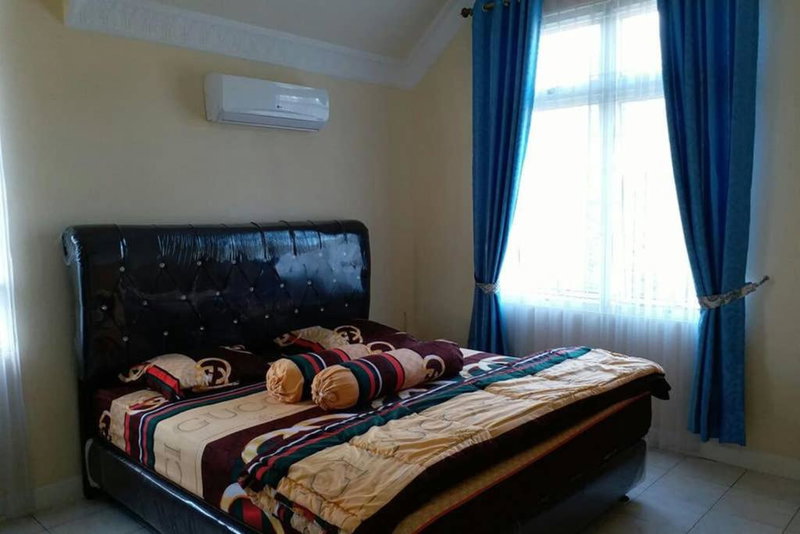 Villa Nils, Cianjur, Indonesia