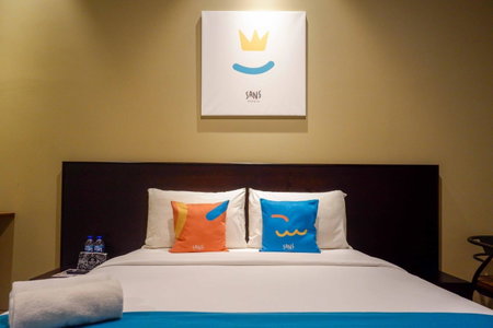 Sans Hotel Empress Simpang Lima, Semarang, Indonesia