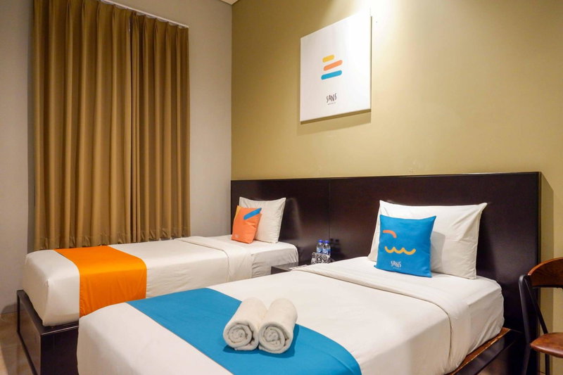 Sans Hotel Empress Simpang Lima, Semarang, Indonesia