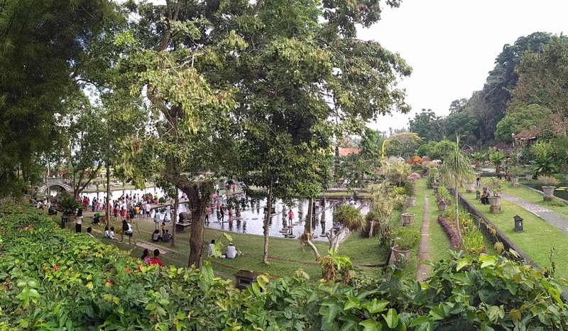 Dhangin Taman, Tirtagangga, Indonesia