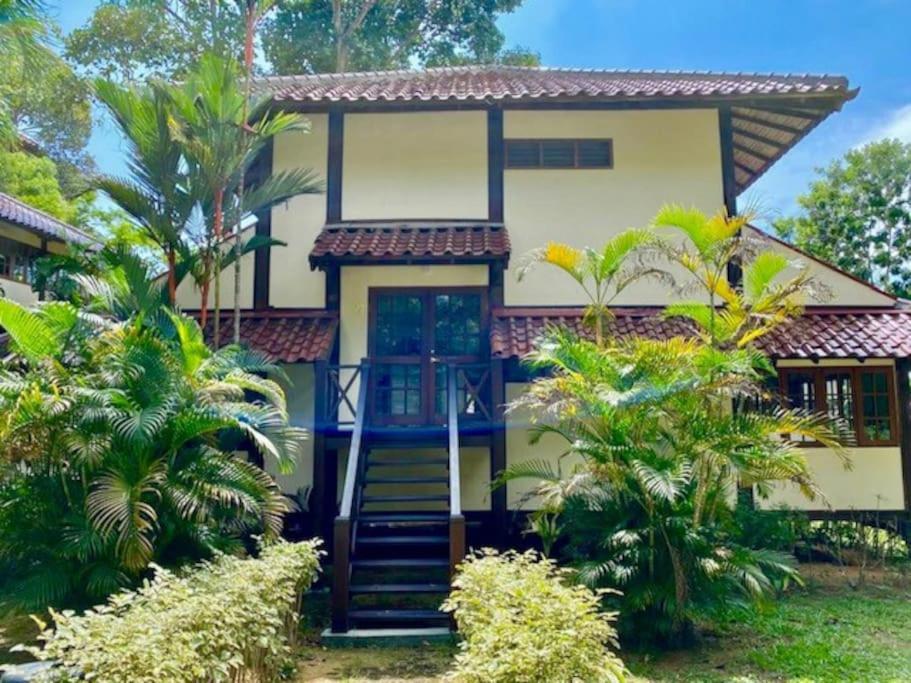 Hotel · Private Tropical 3 Bedroom Villa - Nongsa Village Batam, Telukmataikan