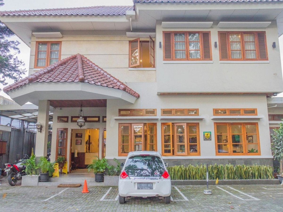 Hotel · RedDoorz near Simpang Dago 2, Bandung