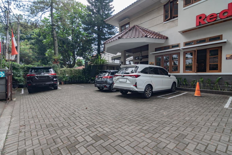 RedDoorz near Simpang Dago 2, Bandung, Indonesia