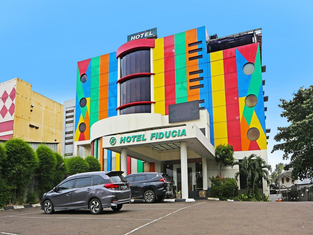 Super OYO Townhouse OAK Hotel Fiducia Serpong, Indonesia