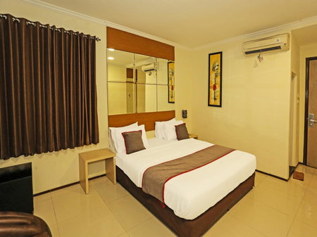 Super OYO Townhouse OAK Hotel Fiducia Serpong, Serpong, Indonesia