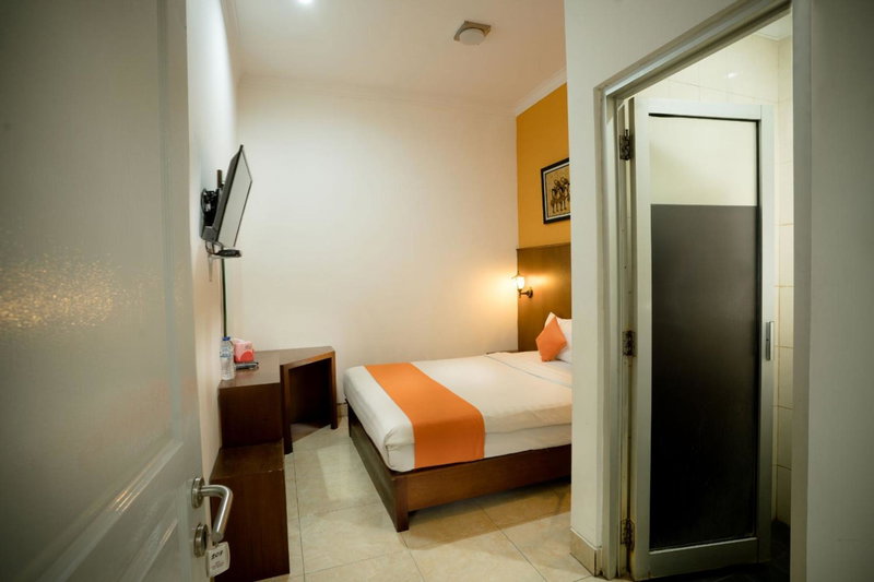 Hotel Poncowinatan - Tugu, Yogyakarta, Indonesia