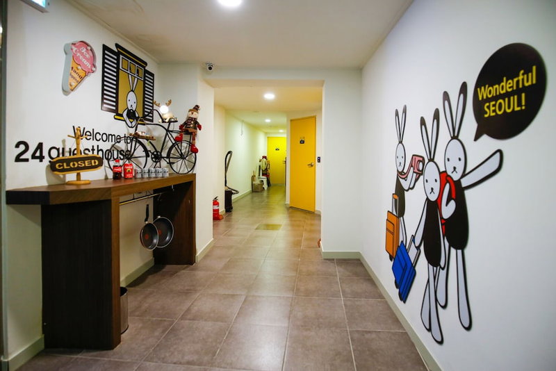 24 Guesthouse Sinchon Avenuel, Seoul, South Korea