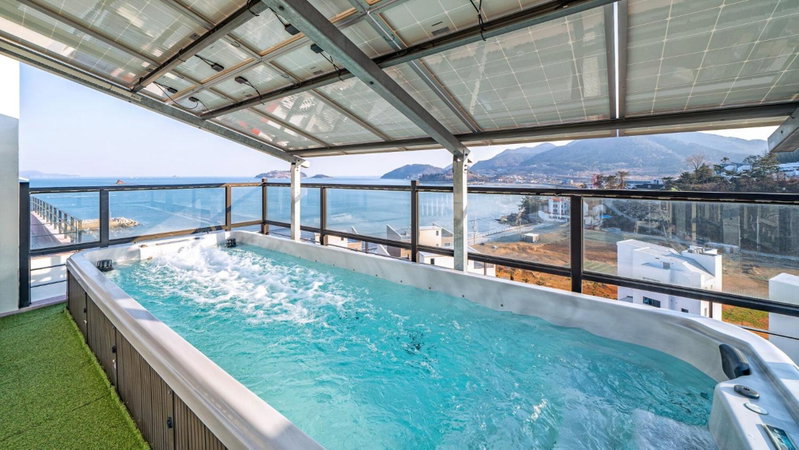 Geoje Highend Spa Pool Villa Duplex, Indoor BBQ, Geoje, South Korea