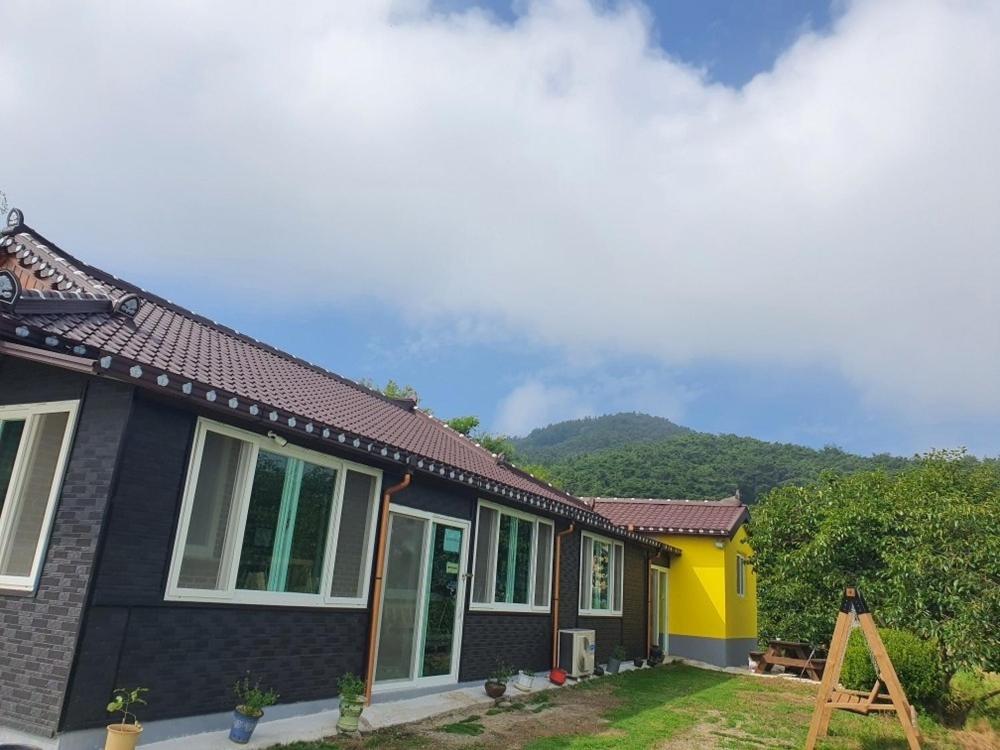 Buan Bada-ae Nuwo Pension, South Korea