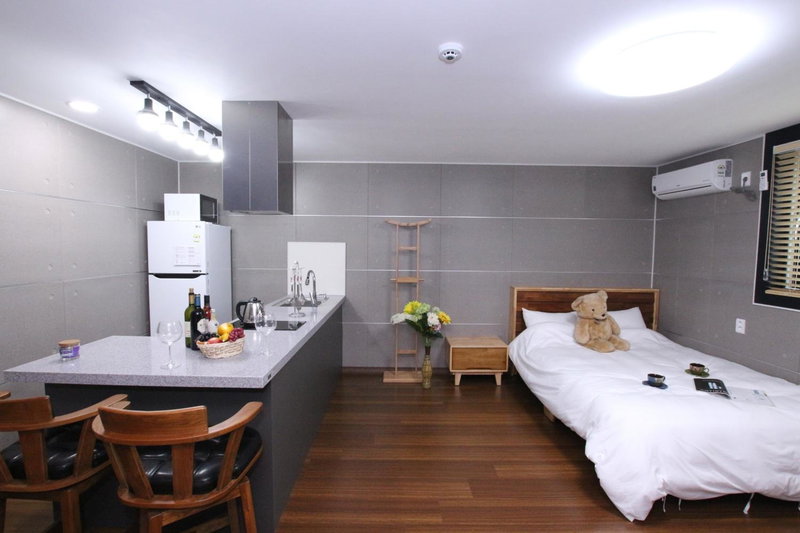 Uljin Blue Ara CD pension, Uljin, South Korea