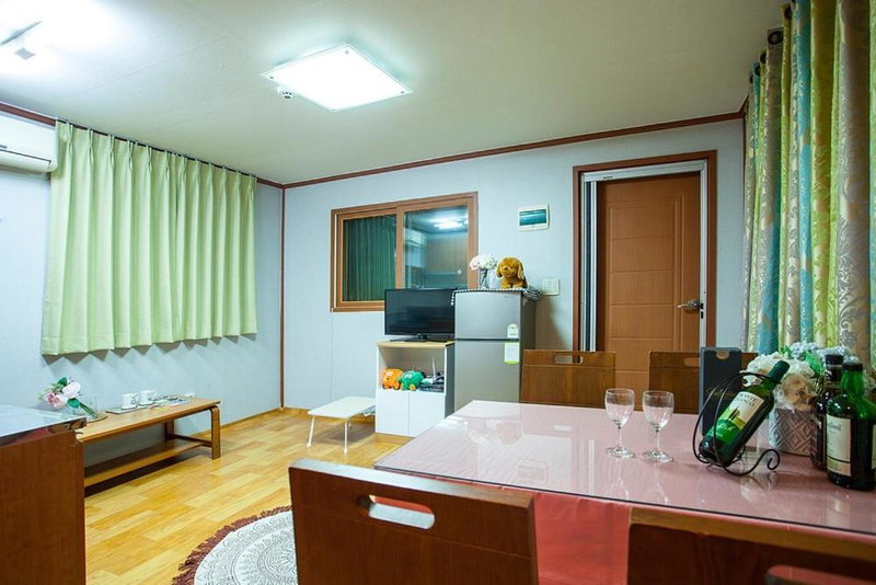 hongcheon river view sonamu pension, Hongcheon, South Korea