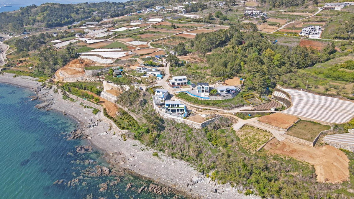 Namhae Bokkongii Seesru Ocean View Poolvilla, South Korea