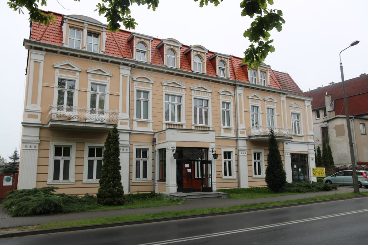 Hotel Polonia, Poland