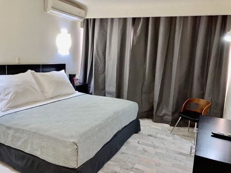 May Palace Hotel, Tuxpan de Rodríguez Cano, Mexico