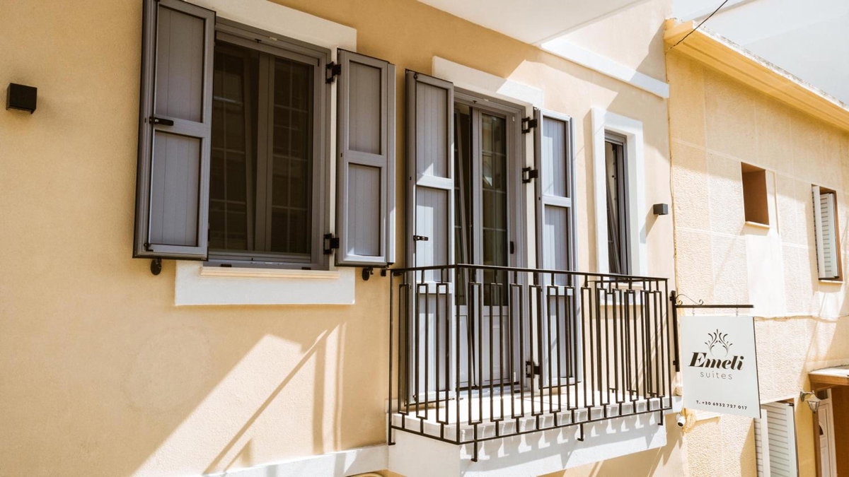 Emeli Suites, Greece